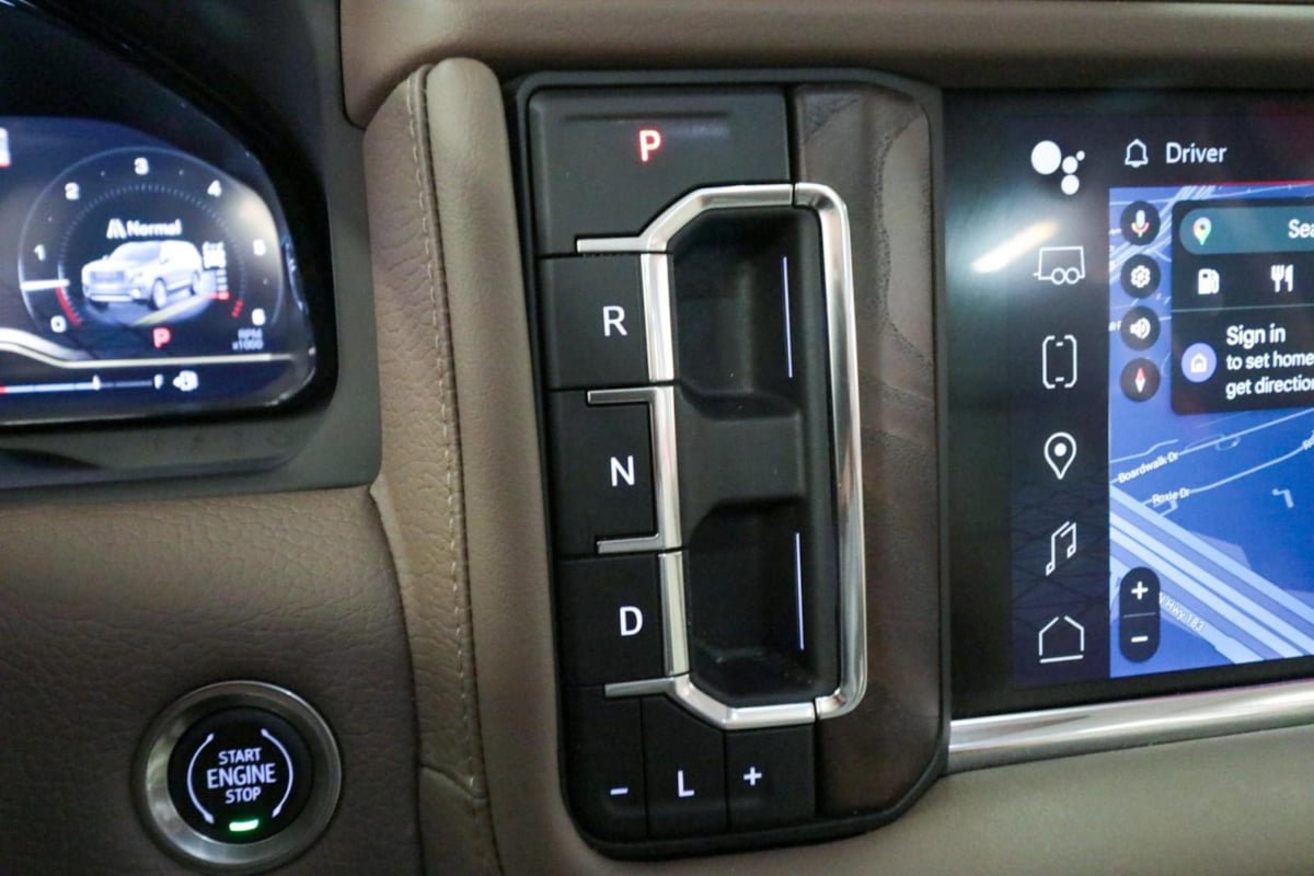 Used 2022 GMC Yukon Denali w/ Denali Premium Package image 20