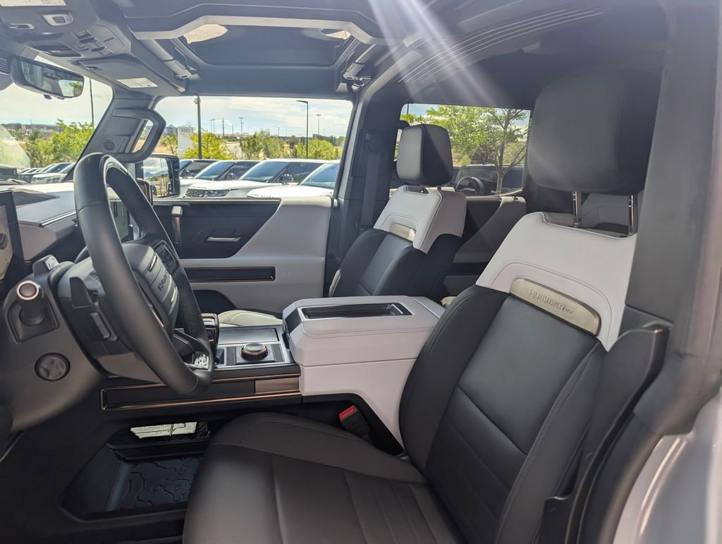 Used 2024 GMC Hummer EV 2X w/ LPO, Illumination Package AWD/4WD image 22