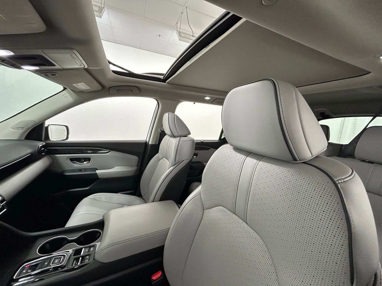 Used 2023 Honda Pilot Elite image 29