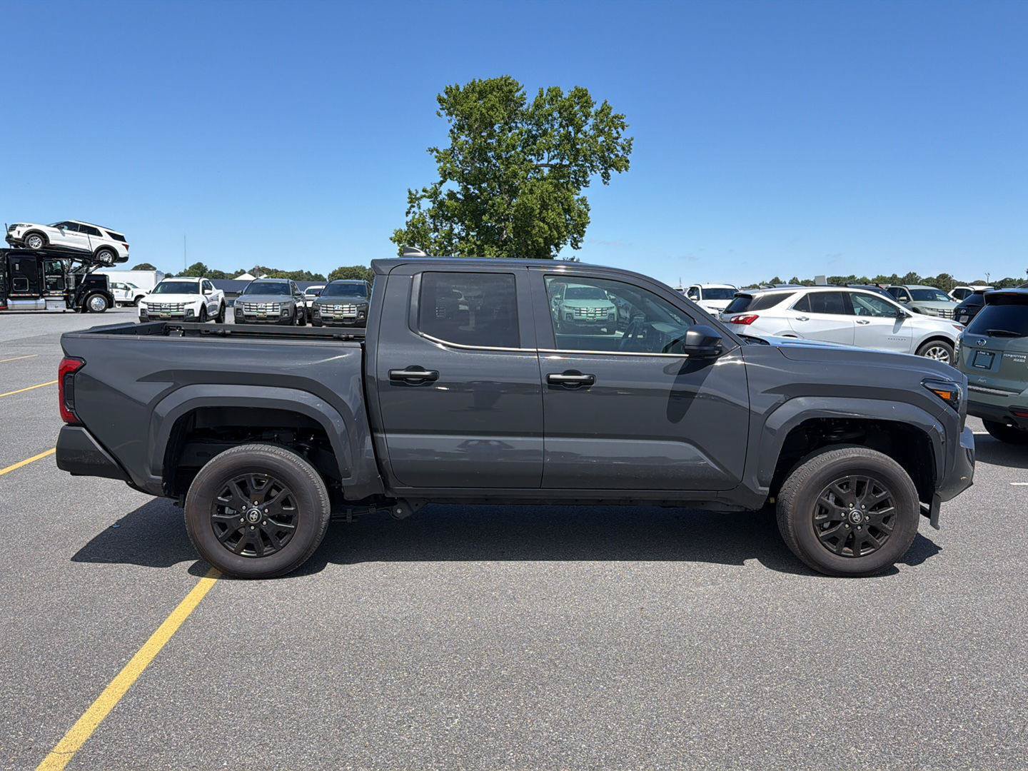 Used 2025 Toyota Tacoma SR AWD/4WD image 7