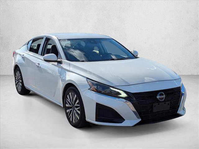 Used 2023 Nissan Altima 2.5 SV image 3
