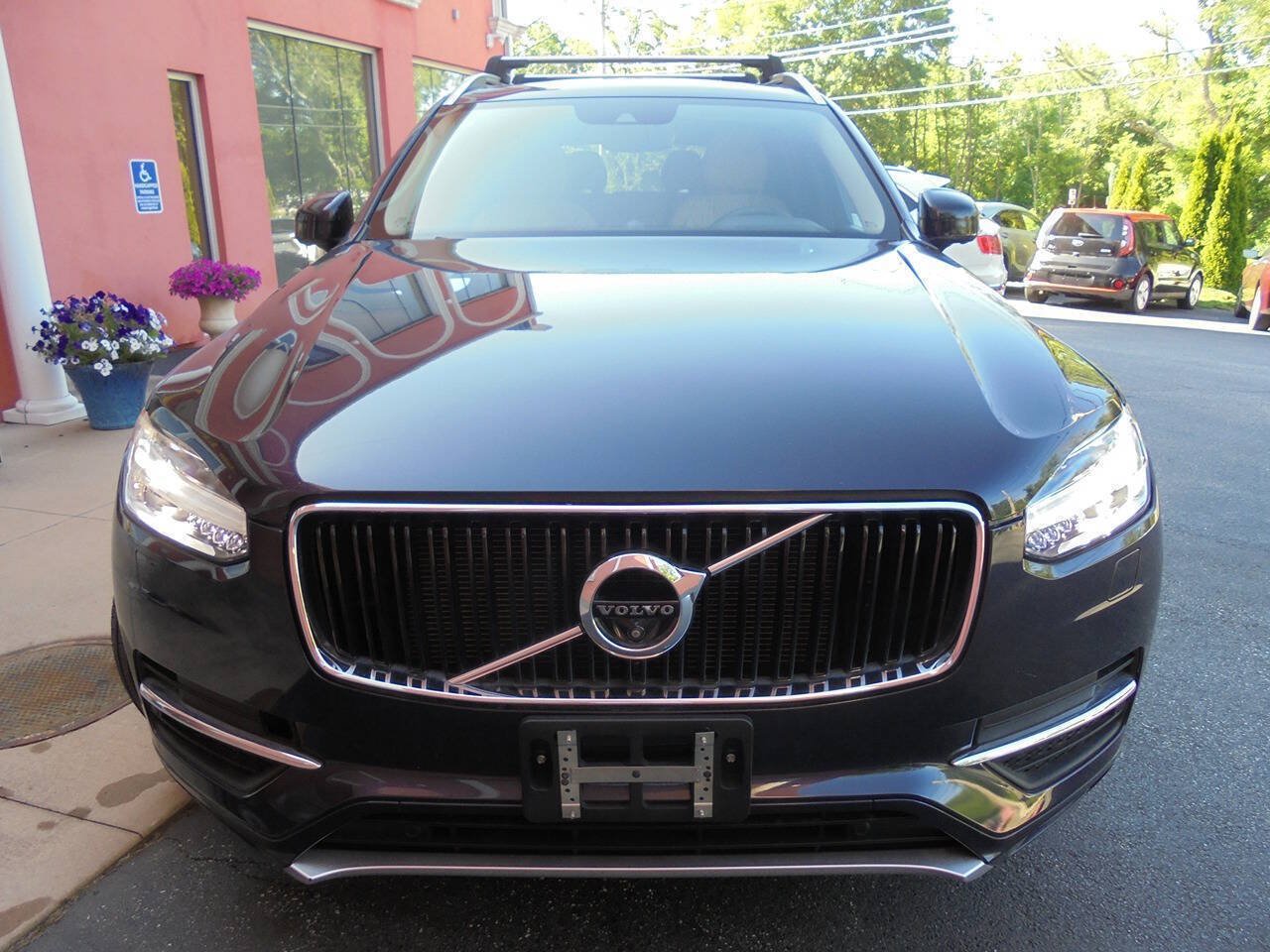 Used 2016 Volvo XC90 T6 Momentum AWD/4WD image 7