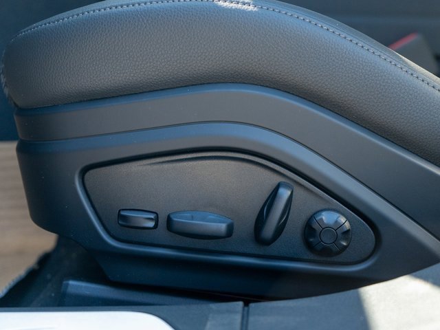 New 2025 Porsche Panamera 4 image 20