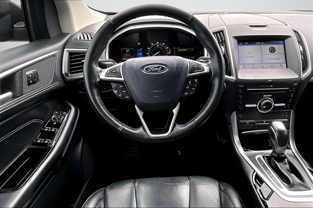 Used 2016 Ford Edge Titanium AWD/4WD image 8
