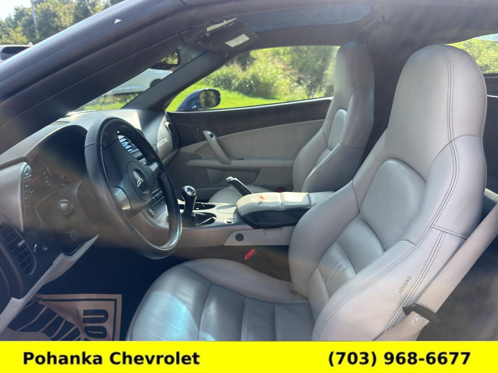 Used 2006 Chevrolet Corvette Coupe w/ Preferred Equipment Group RWD image 21