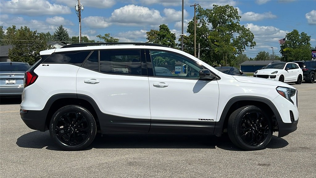 Used 2020 GMC Terrain SLE image 4