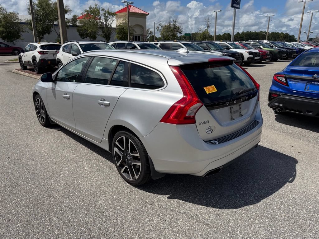 Used 2017 Volvo V60 T5 Premier w/ Convenience Package FWD image 7
