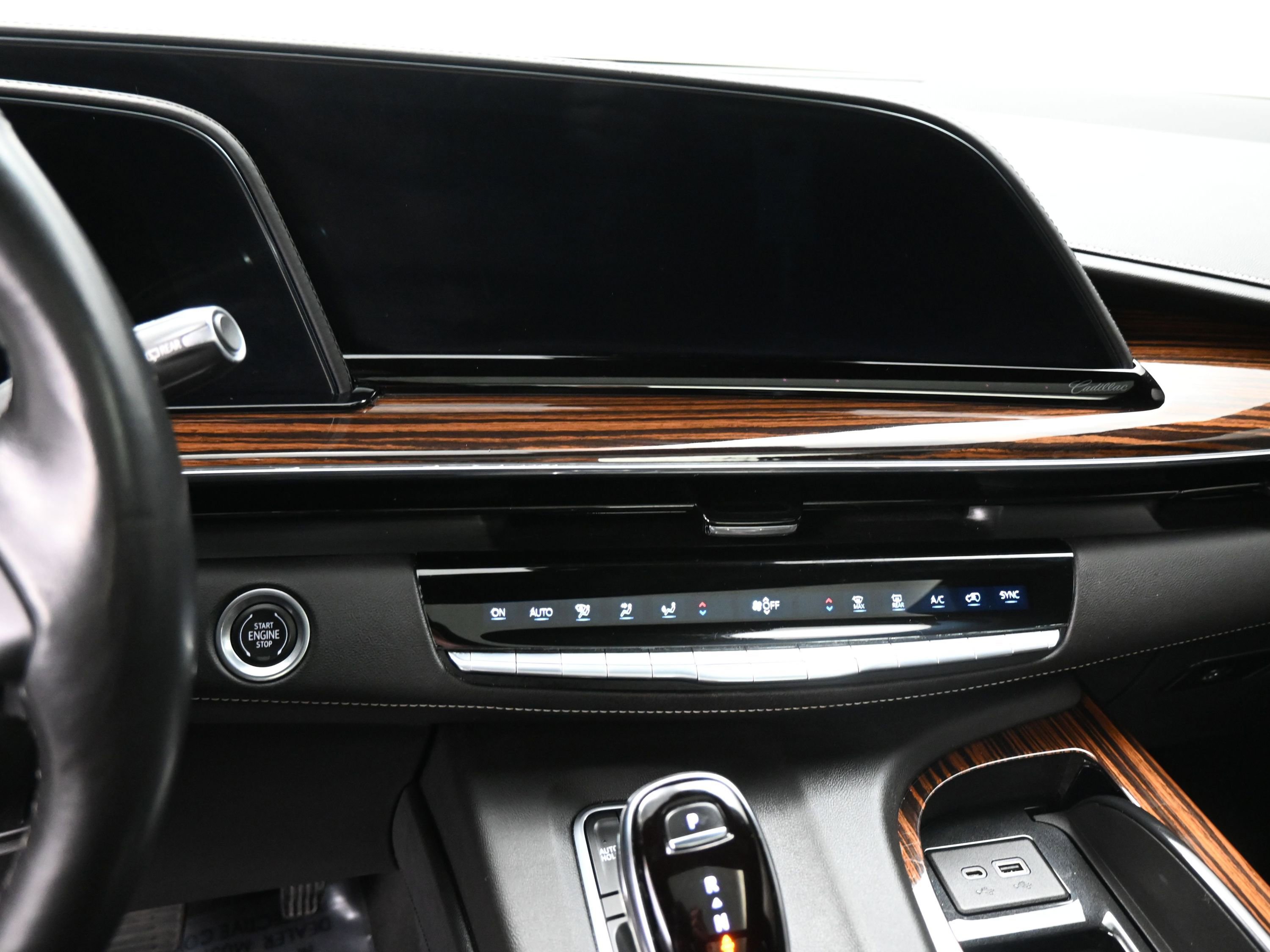 Used 2021 Cadillac Escalade Premium Luxury image 16