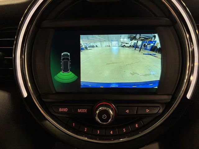 Used 2020 MINI Cooper 4-Door Hardtop image 18
