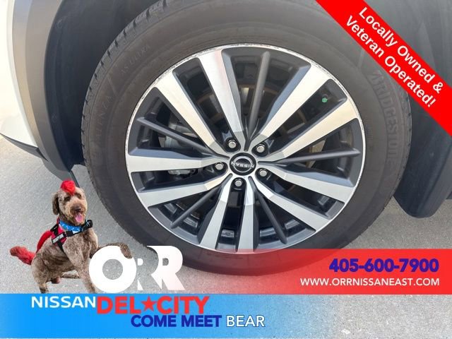 Used 2022 Nissan Pathfinder Platinum w/ Cargo Package image 9