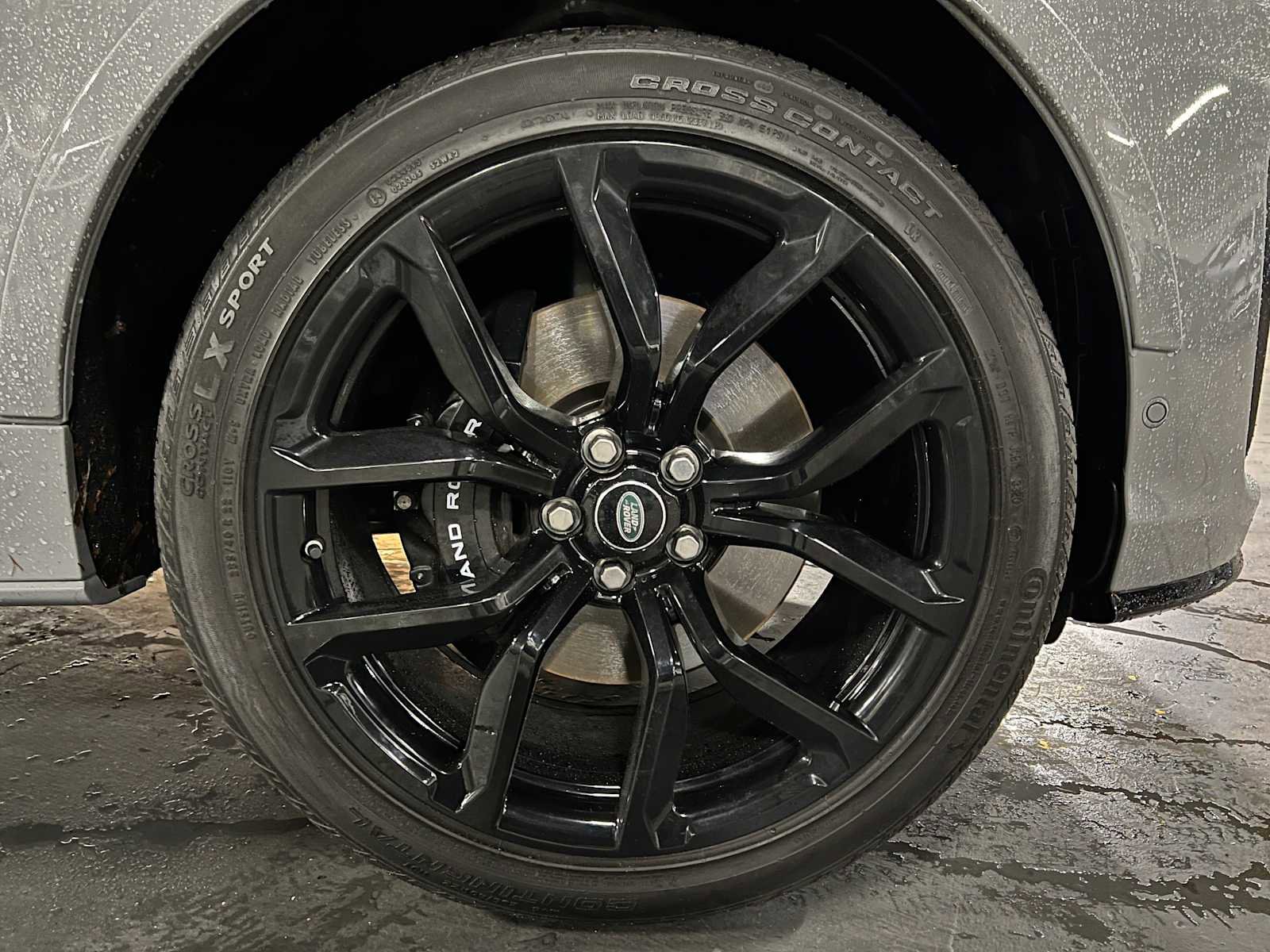 Used 2021 Land Rover Range Rover Sport SVR Carbon Edition image 9