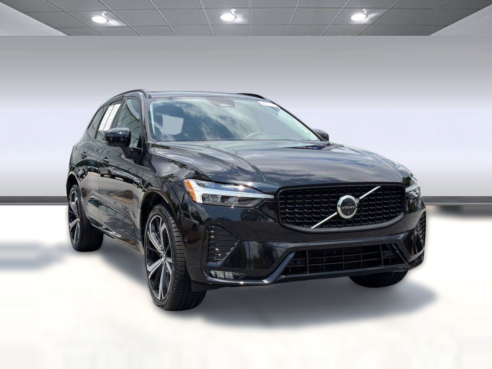 Certified 2024 Volvo XC60 B5 Ultimate w/ Protection Package Premier AWD/4WD image 7