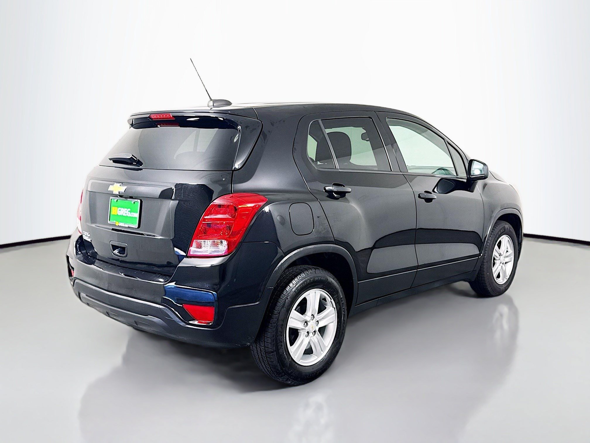 Used 2021 Chevrolet Trax LS w/ Tint and Cruise Package FWD image 10