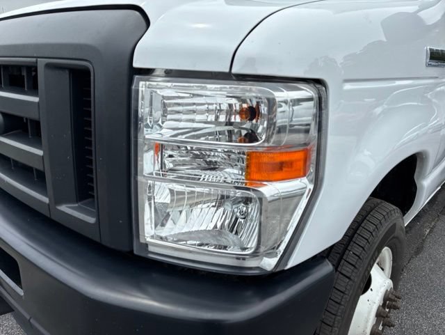 Used 2024 Ford E-350 and Econoline 350 Super Duty w/ Power Windows & Locks Group RWD image 10