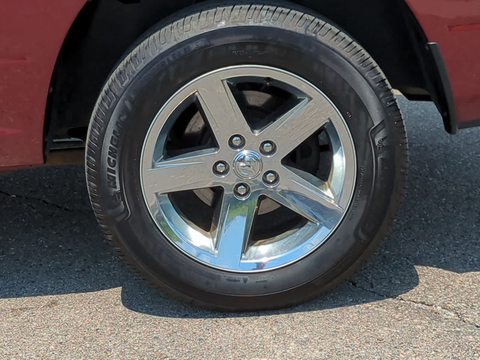 Used 2016 RAM 1500 Express AWD/4WD image 14