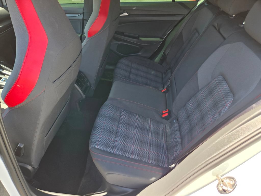 Used 2022 Volkswagen GTI SE FWD image 9