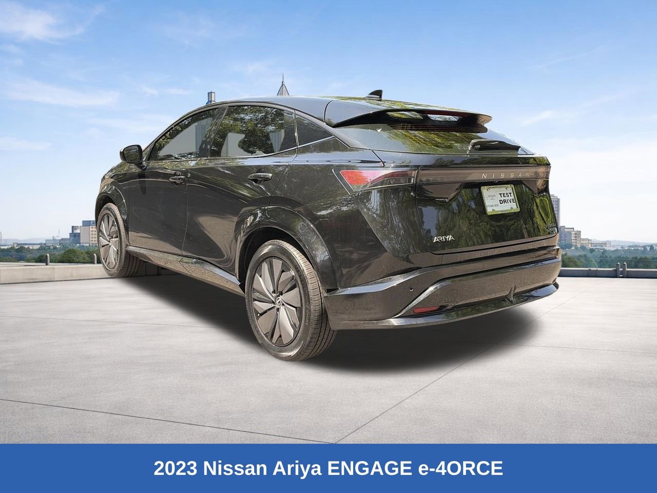 Used 2023 Nissan Ariya AWD image 3
