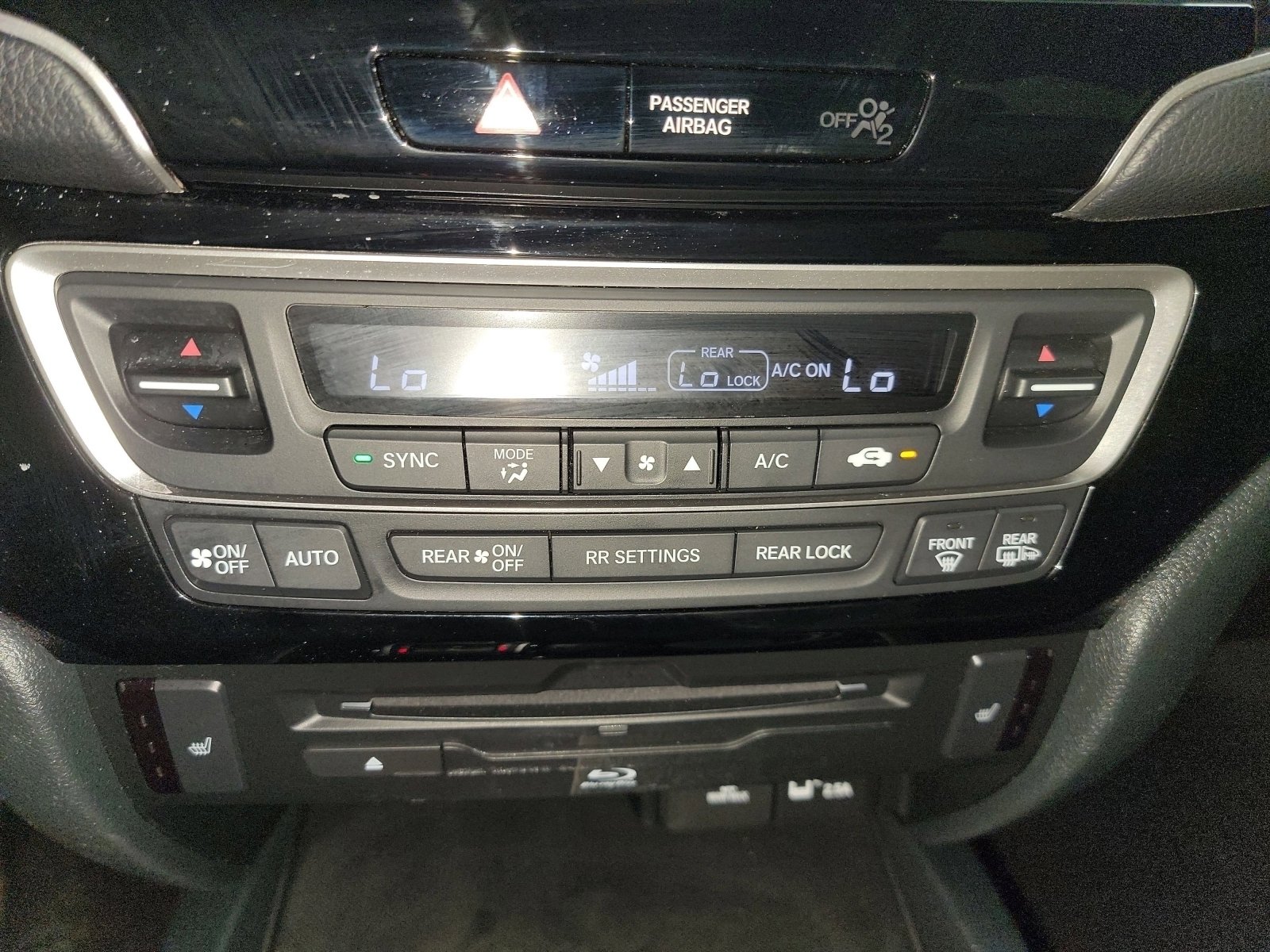 Certified 2022 Honda Pilot Touring image 21