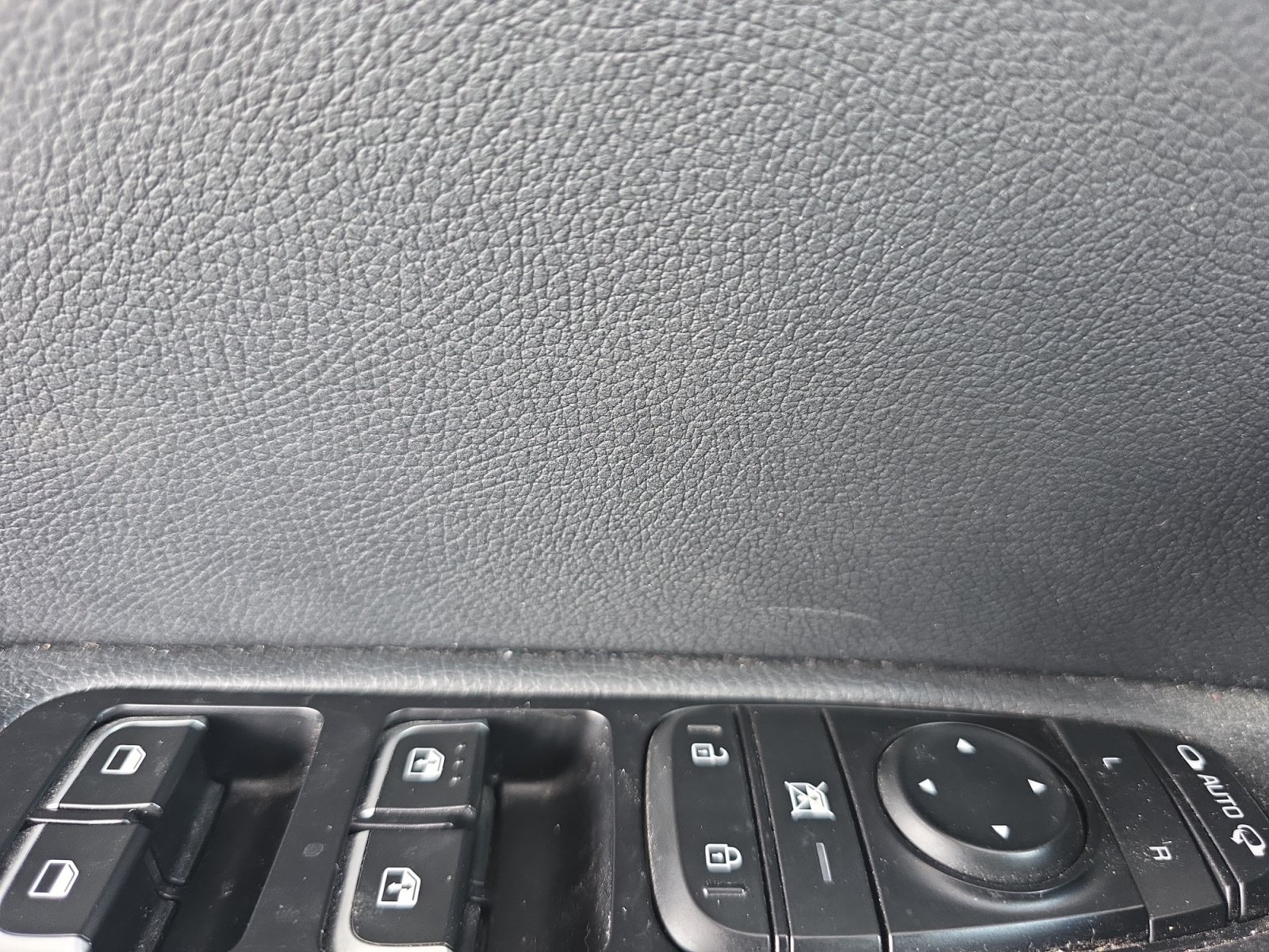 Used 2021 Kia Stinger GT-Line RWD image 24