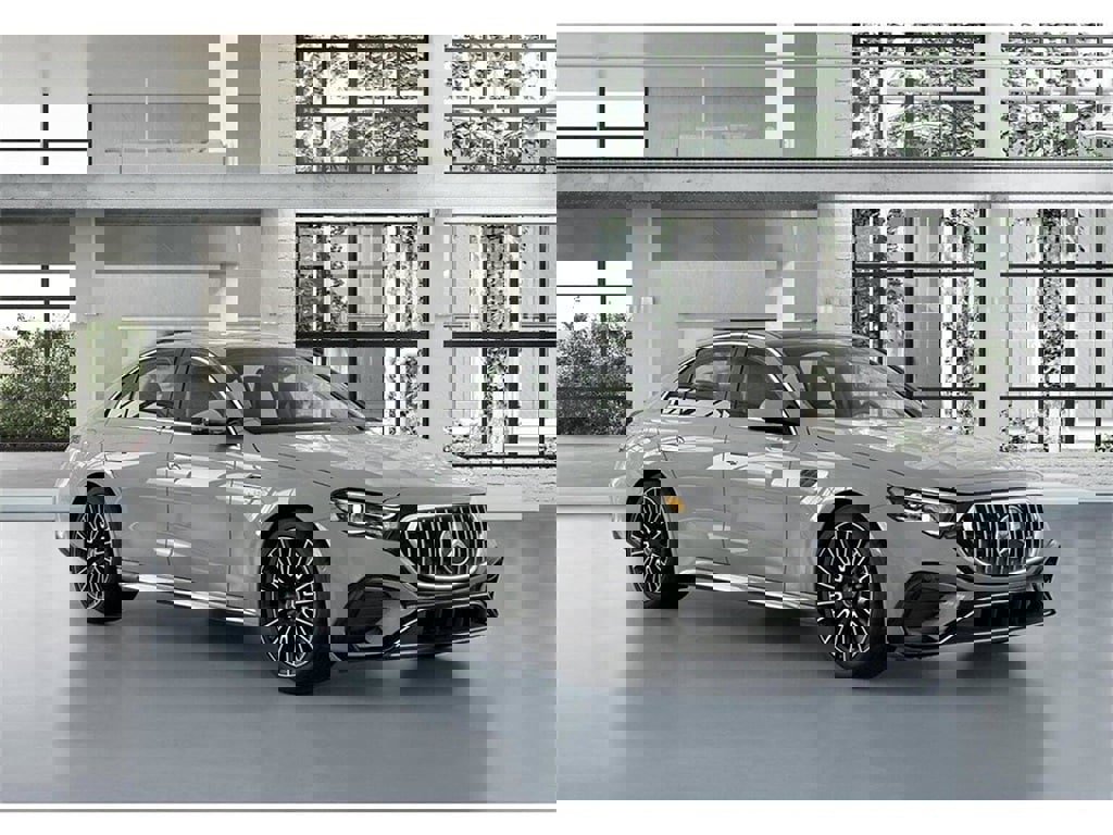 New 2026 Mercedes-Benz E 53 AMG e 4MATIC Sedan image 11