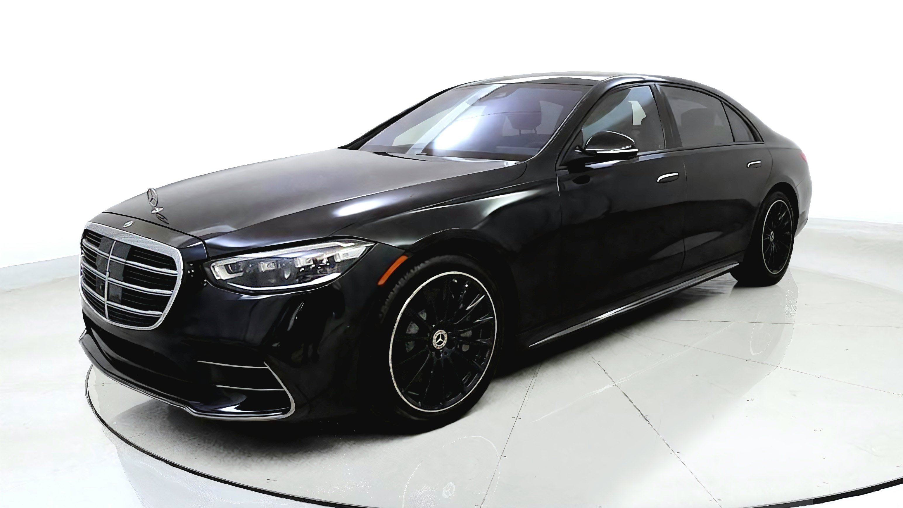 Used 2023 Mercedes-Benz S 500 4MATIC w/ AMG Line image 3