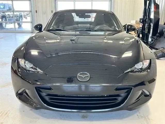 Used 2021 MAZDA MX-5 Miata RF Club RWD image 8