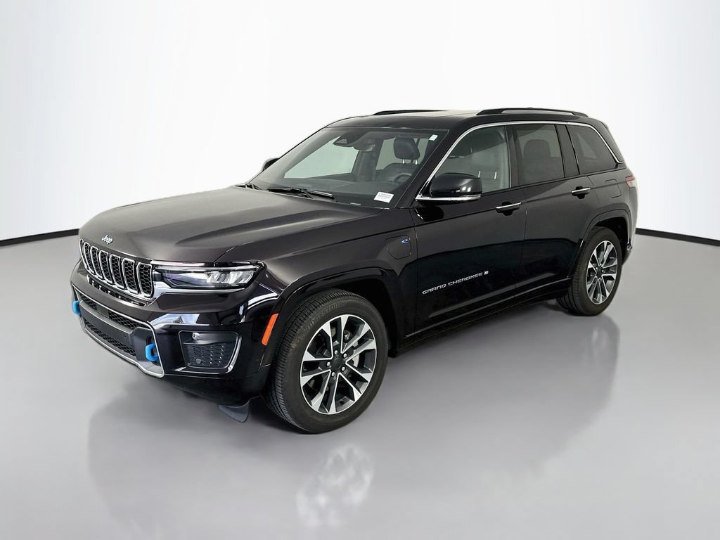 Used 2022 Jeep Grand Cherokee Overland AWD/4WD image 3