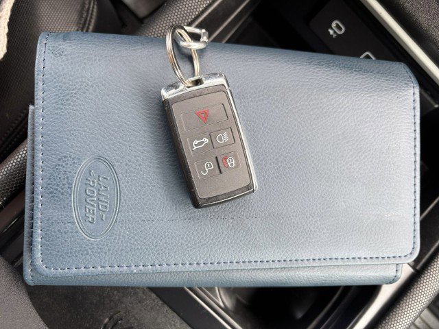 Used 2022 Land Rover Defender 110 X-Dynamic SE image 22