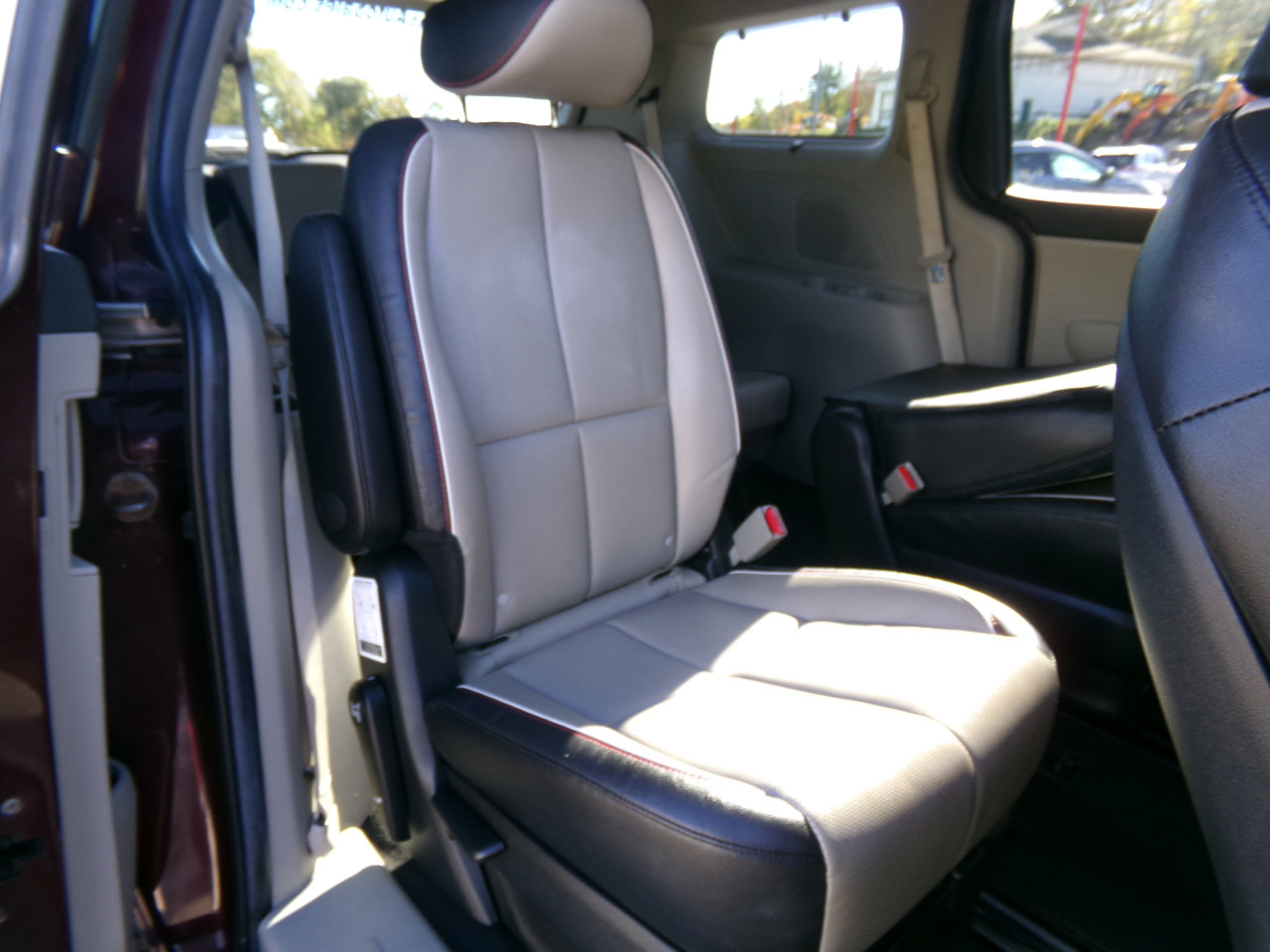 Used 2020 Kia Sedona EX image 20