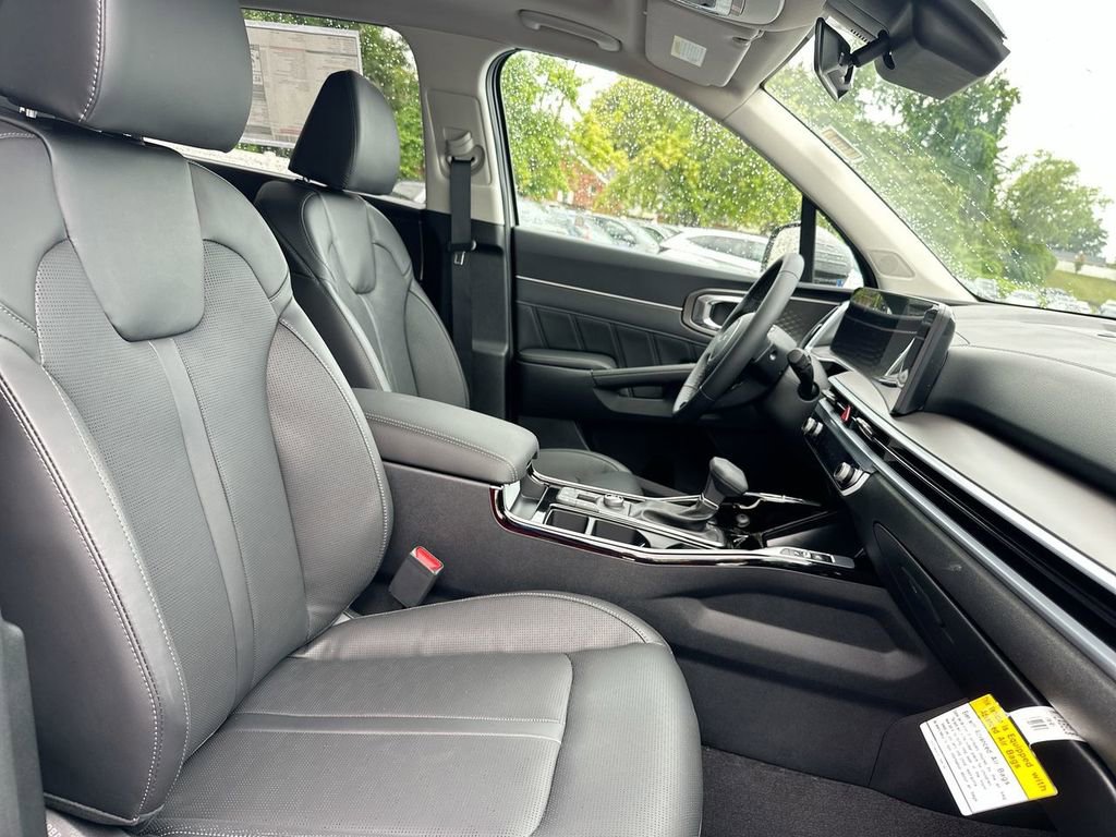 Used 2024 Kia Sorento SX FWD image 44
