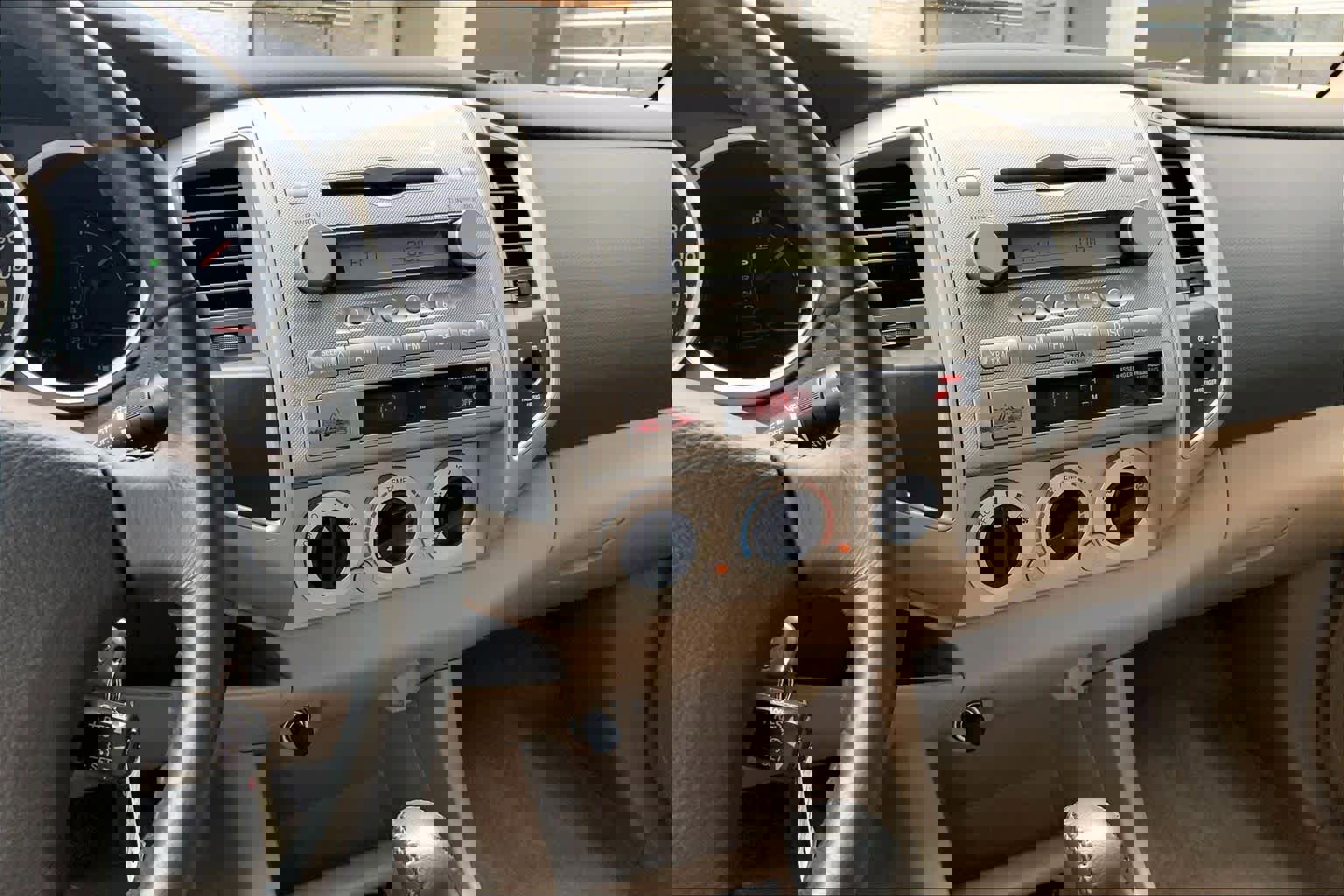 Used 2005 Toyota Tacoma PreRunner image 6