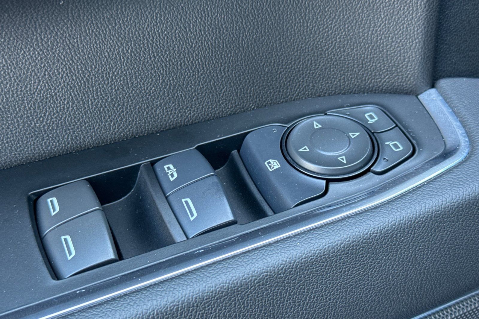 Certified 2025 Chevrolet Silverado 1500 RST w/ Convenience Package II image 11