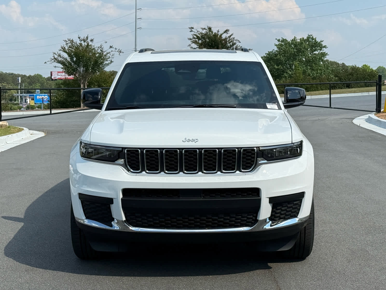 Used 2024 Jeep Grand Cherokee L Laredo w/ Luxury Tech Group I RWD image 8
