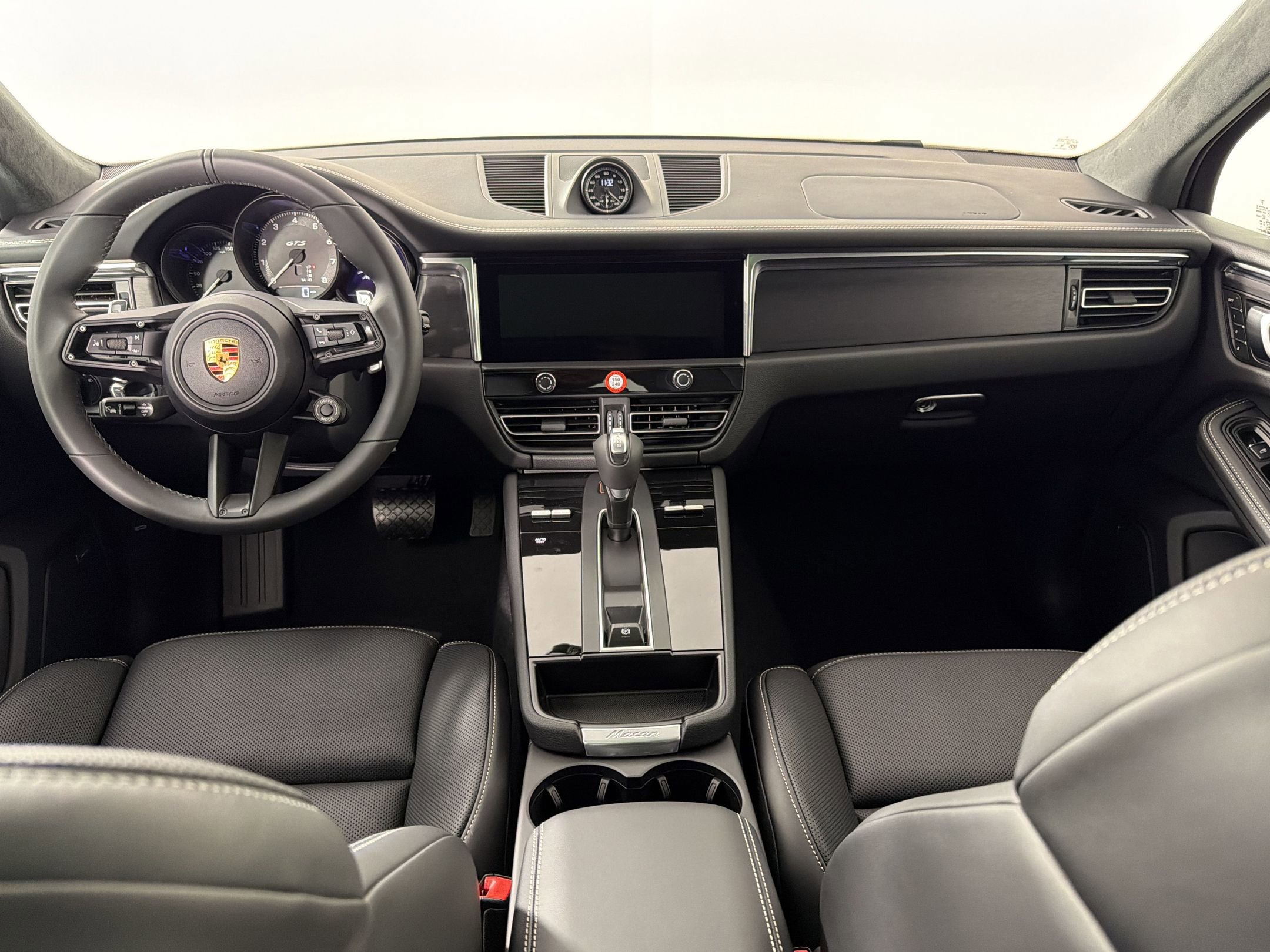 New 2026 Porsche Macan GTS AWD/4WD image 20