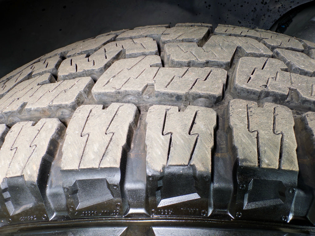 Used 2025 Rivian R1T Adventure Tri AWD/4WD image 31