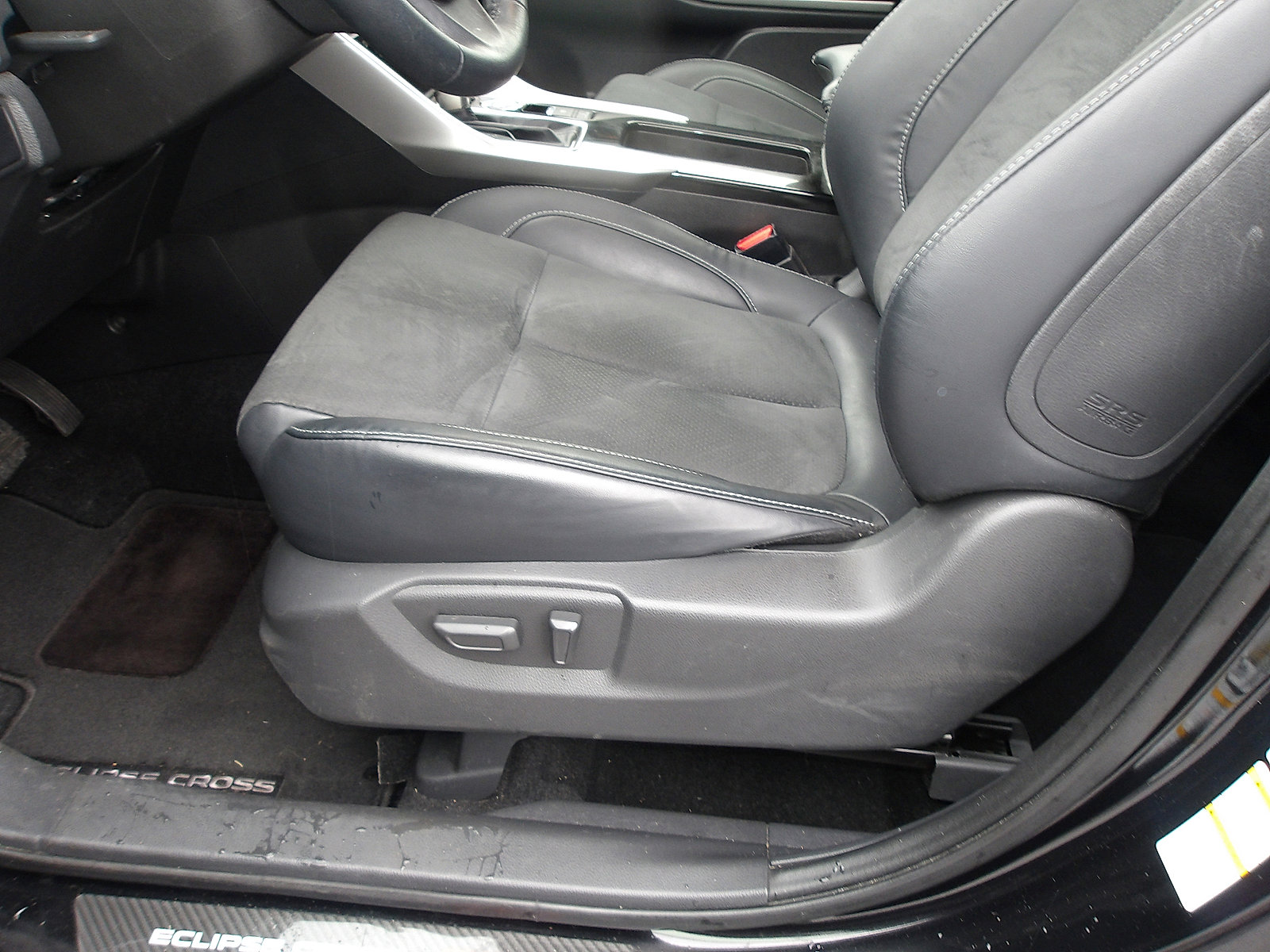 Used 2023 Mitsubishi Eclipse Cross AWD image 13