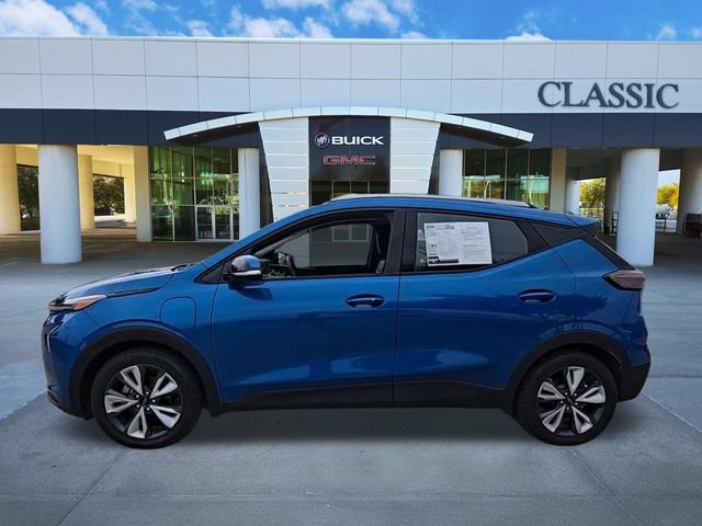 Used 2022 Chevrolet Bolt EUV LT w/ Convenience Package FWD image 5