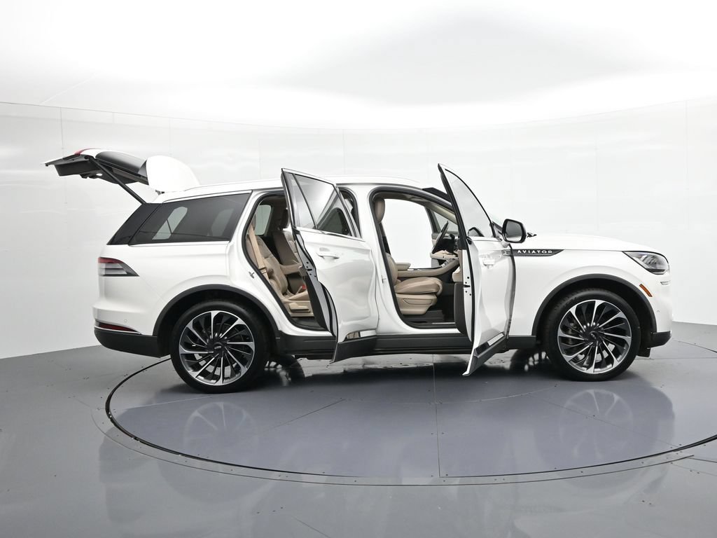 Used 2022 Lincoln Aviator Reserve w/ Equipment Group 201A AWD/4WD image 26