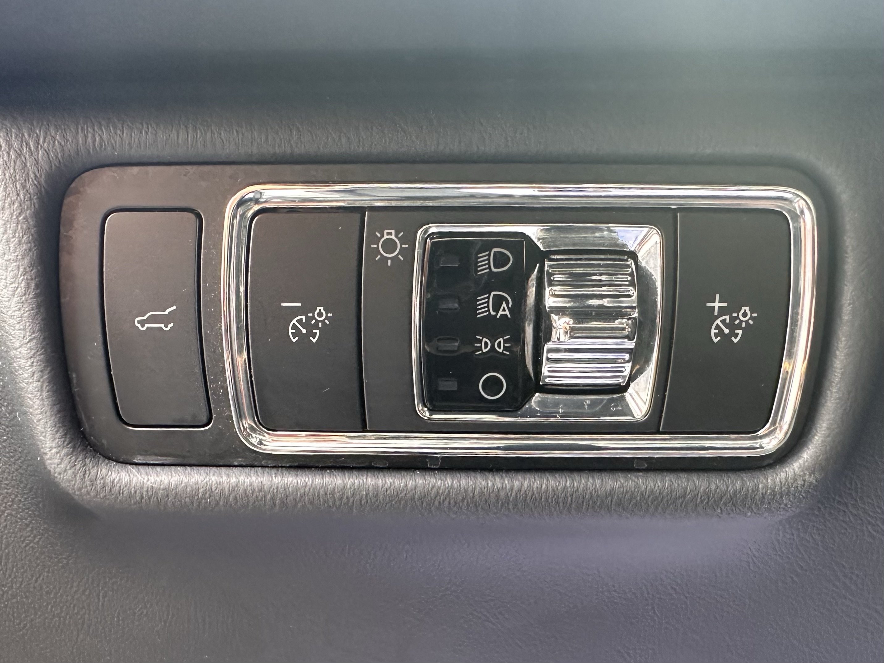 Used 2025 Lincoln Aviator Black Label w/ Jet Appearance Package AWD/4WD image 19