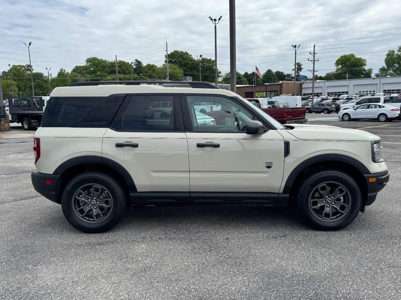 Used 2024 Ford Bronco Sport Big Bend w/ Convenience Package AWD/4WD image 2