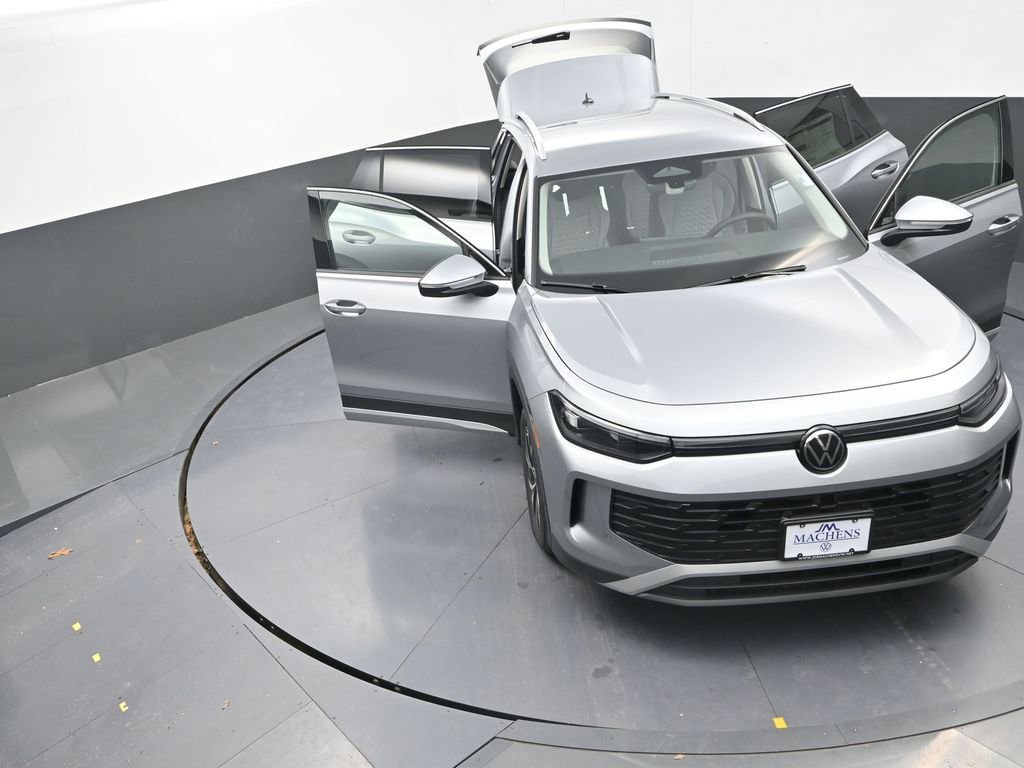 New 2026 Volkswagen Tiguan S FWD image 30