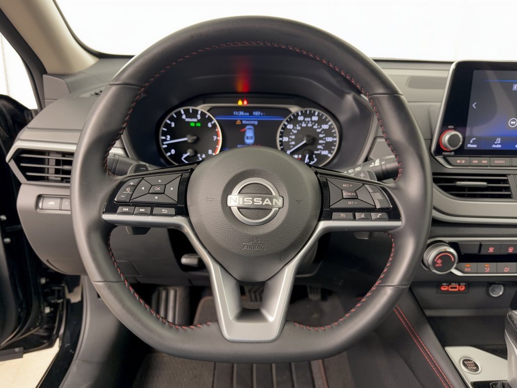 Used 2025 Nissan Altima 2.5 SR AWD/4WD image 10