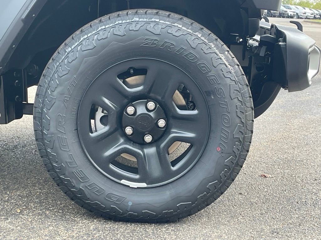 New 2025 Jeep Gladiator Sport AWD/4WD image 9