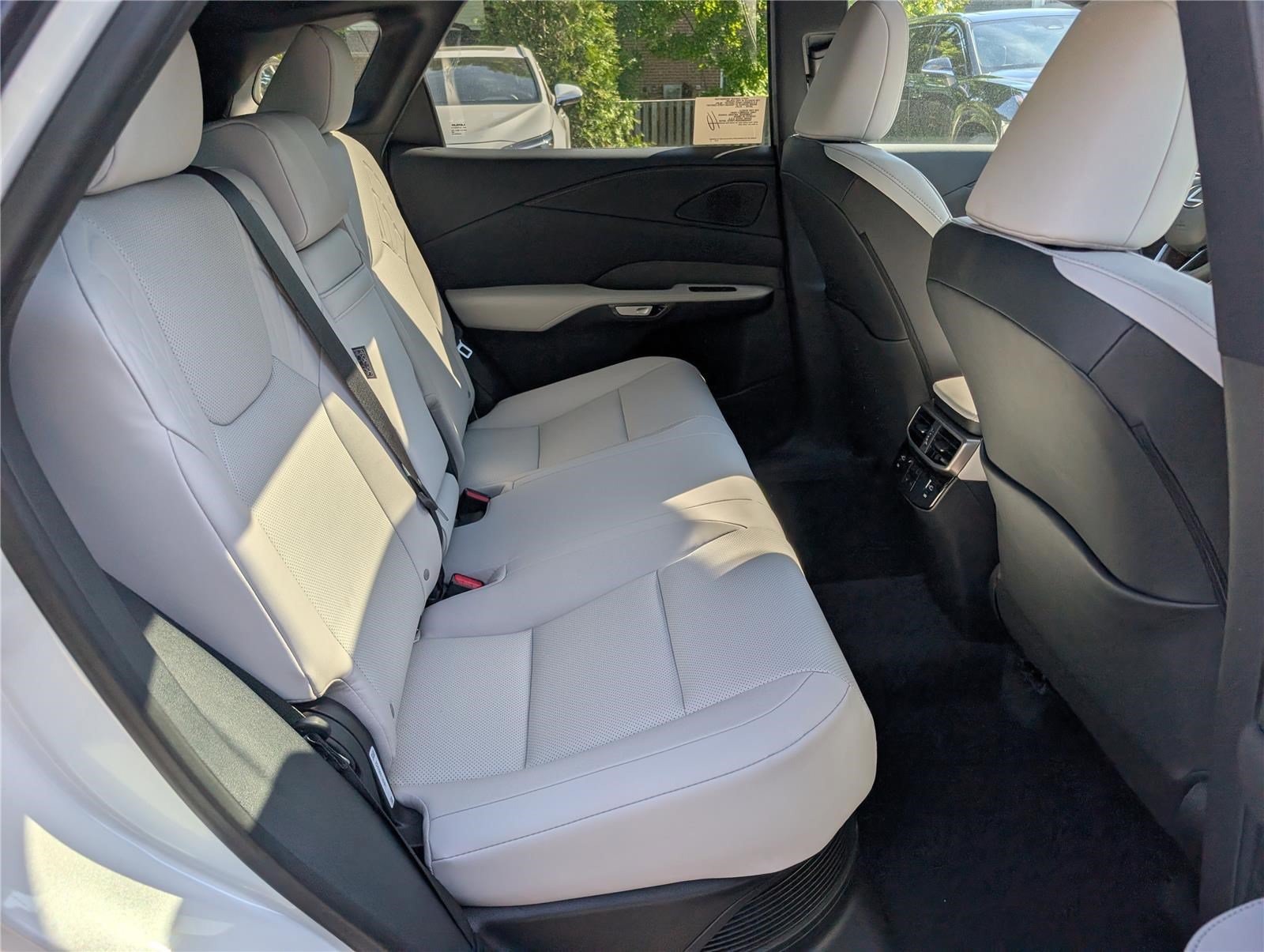 New 2026 Lexus RX 350h AWD/4WD image 8