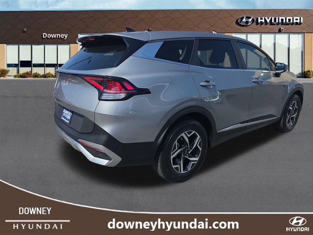 Used 2025 Kia Sportage LX FWD image 5