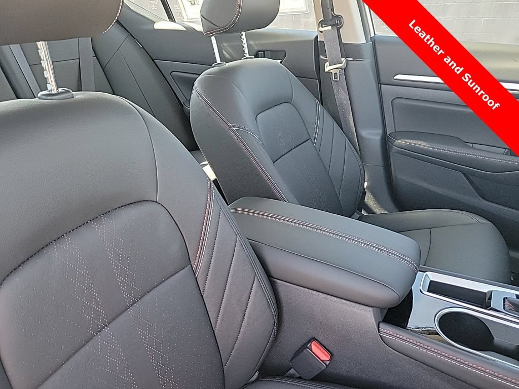 New 2025 Nissan Altima 2.5 SR w/ SR Premium Package FWD image 42