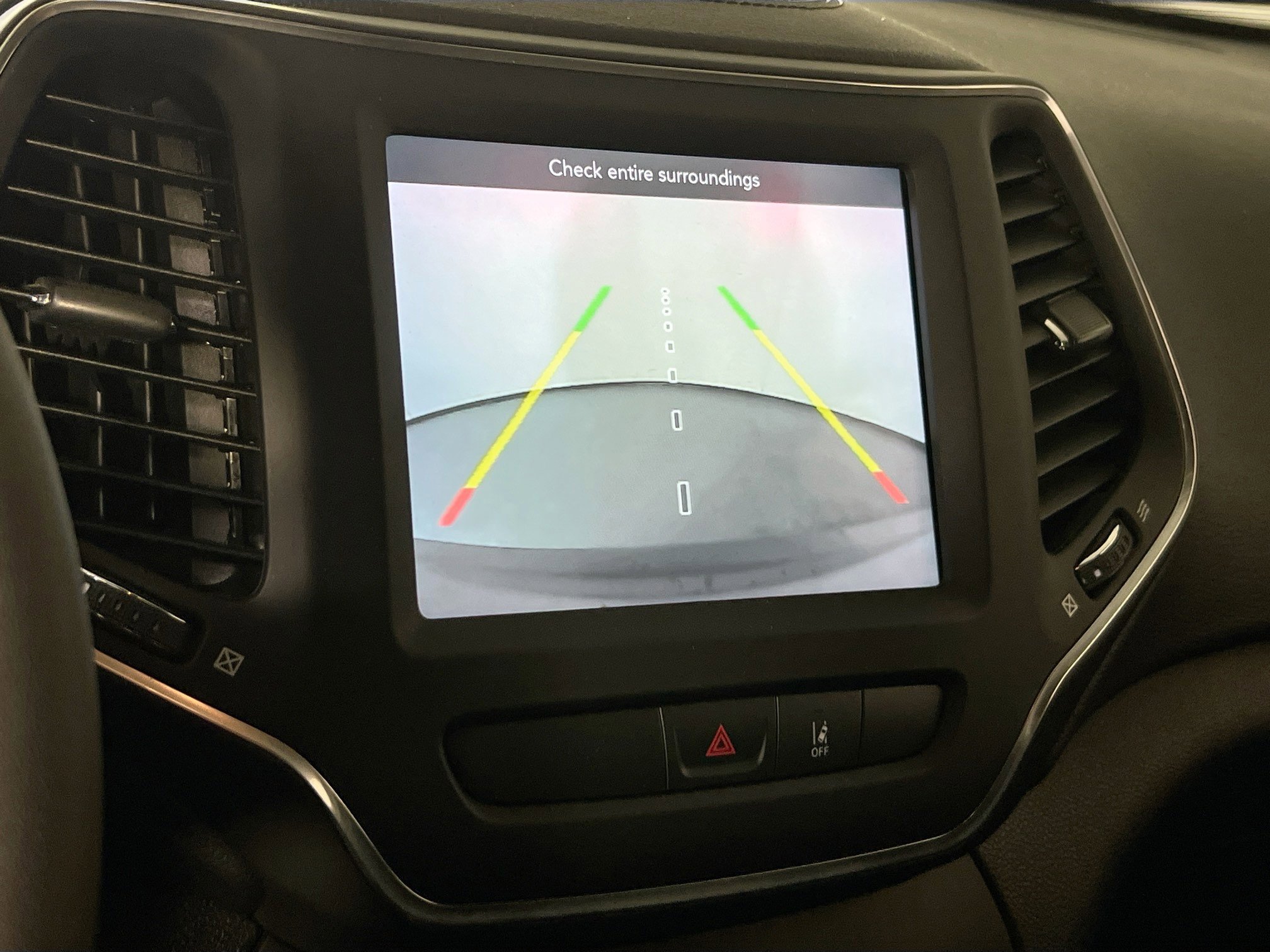 Used 2022 Jeep Cherokee Latitude Lux image 13