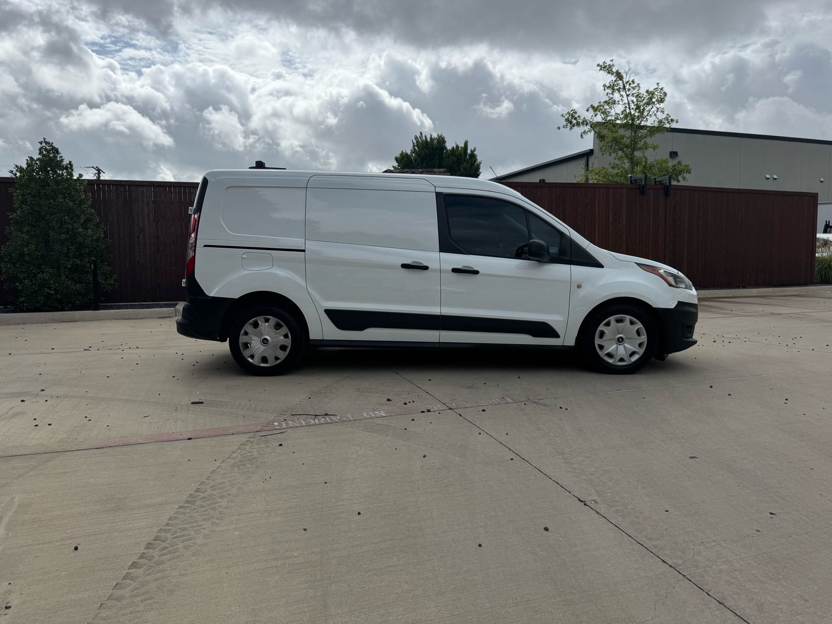 Used 2019 Ford Transit Connect XL FWD image 2