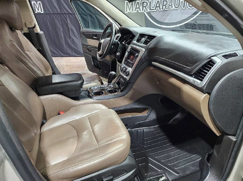 Used 2016 GMC Acadia SLT image 14