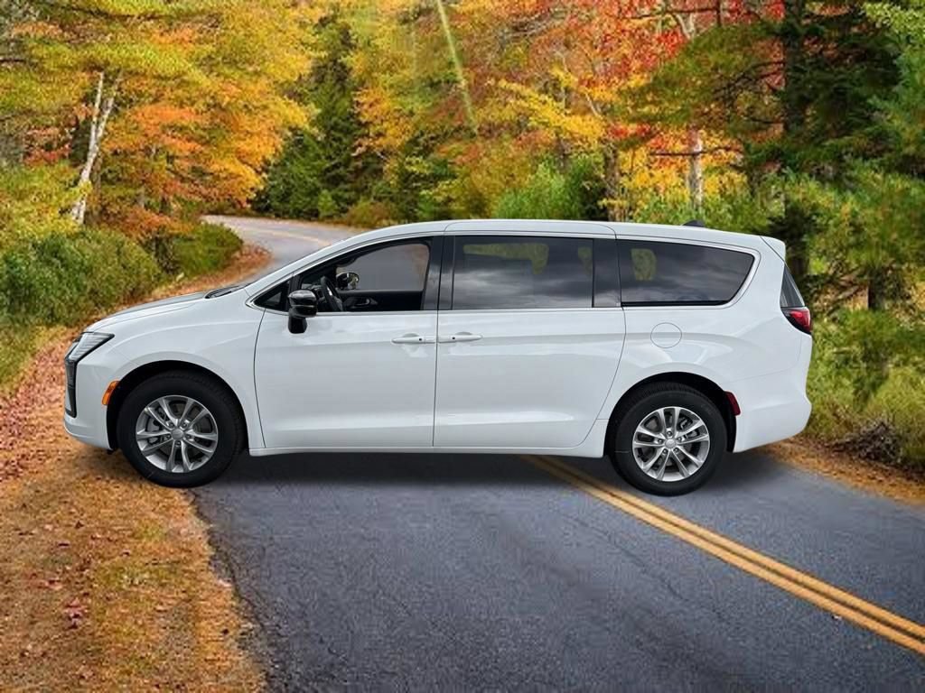 New 2027 Chrysler Pacifica Select AWD/4WD image 7